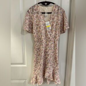 Sadie & Sage Floral Ruffle Hem Mini Dress – Cream Lavender Print – Size M (NWT)